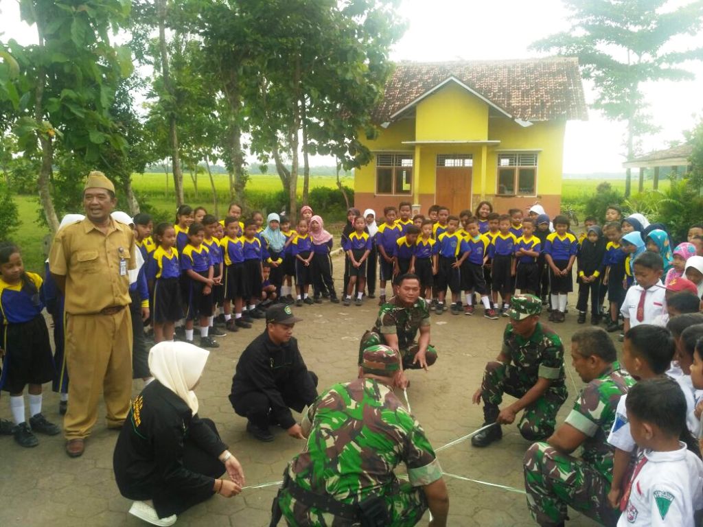 Serbuan Teritorial Babinsa Purwodadi Dikalangan Pelajar Dan Mahasiswa